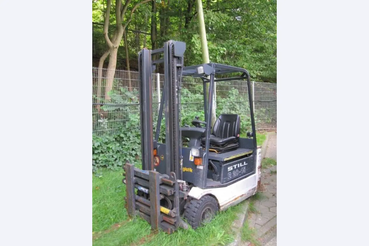 Gepflegte Flurförderfahrzeuge-1